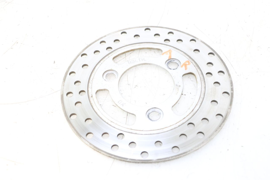 photo de DISQUE FREIN ARRIERE BAIKU SAKURA 1 (2021 - 2025) - Gros plan technique