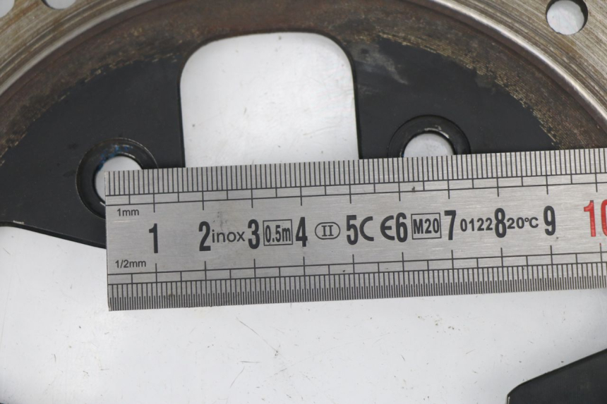 photo de DISQUE FREIN ARRIERE SUZUKI SV S 650 (1999 - 2002) - Zoom état d’usage