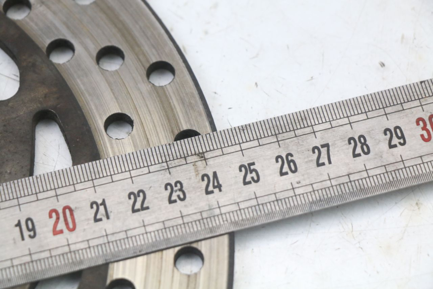 photo de DISQUE FREIN ARRIERE YAMAHA XJ6 ABS 600 (2008 - 2016) - Zoom état d’usage