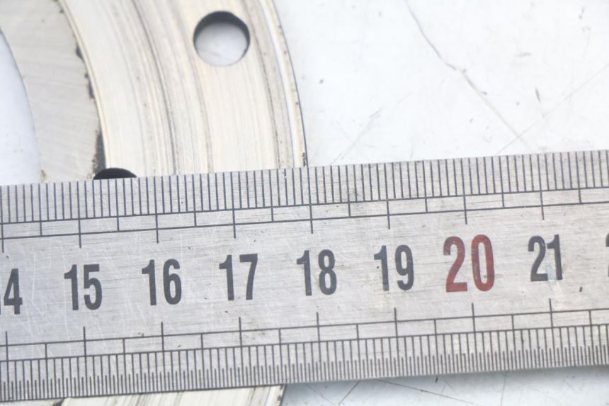 photo de DISQUE FREIN AVANT KYMCO AGILITY 4T 50 (2018 - 2022) - Gros plan technique