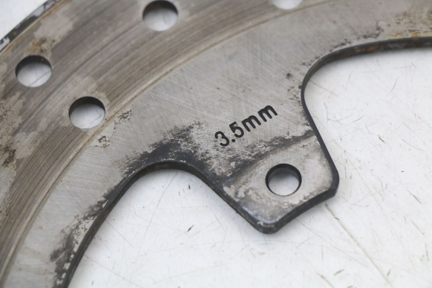 photo de DISQUE FREIN AVANT DROIT PIAGGIO MP3 HPE 350 (2018 - 2020) - Gros plan technique