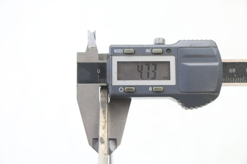 photo de DISQUE FREIN AVANT GILERA NEXUS 300 (2008 - 2013) - Points de fixation