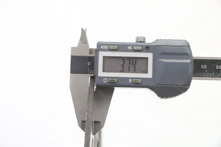 photo de DISQUE FREIN AVANT GILERA STALKER 50 (1997 - 2005) - Gros plan technique