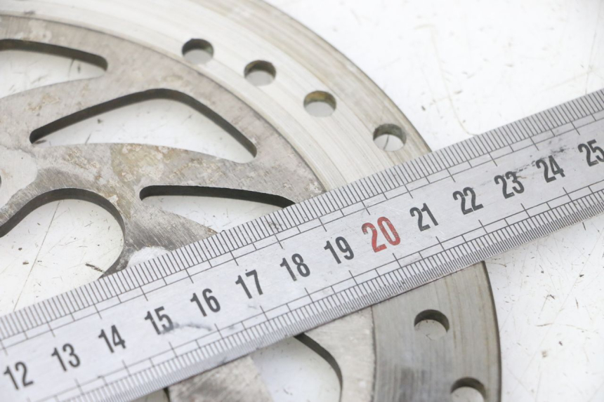 photo de DISQUE FREIN AVANT KYMCO GRAND DINK 125 (2008 - 2014) - Zoom état d’usage