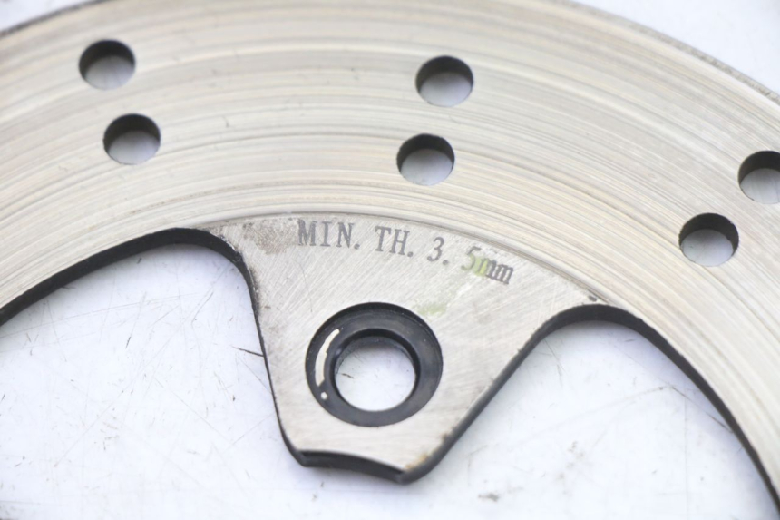 photo de DISQUE FREIN AVANT PEUGEOT KISBEE 2T 50 (2018 - 2022) - Gros plan technique