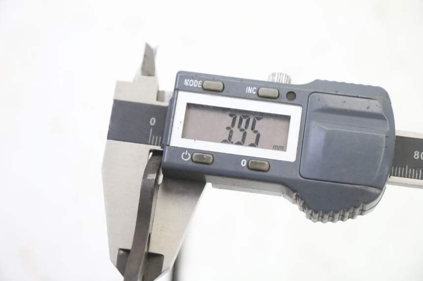 photo de DISQUE FREIN AVANT PEUGEOT KISBEE 2T 50 (2010 - 2017) - Gros plan technique