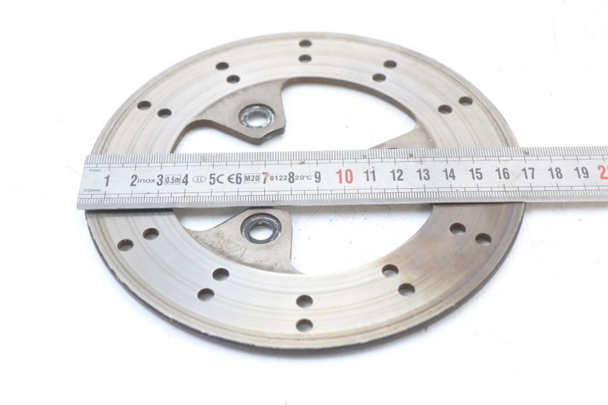 photo de DISQUE FREIN AVANT PEUGEOT KISBEE 4T 50 (2010 - 2017) - Gros plan technique