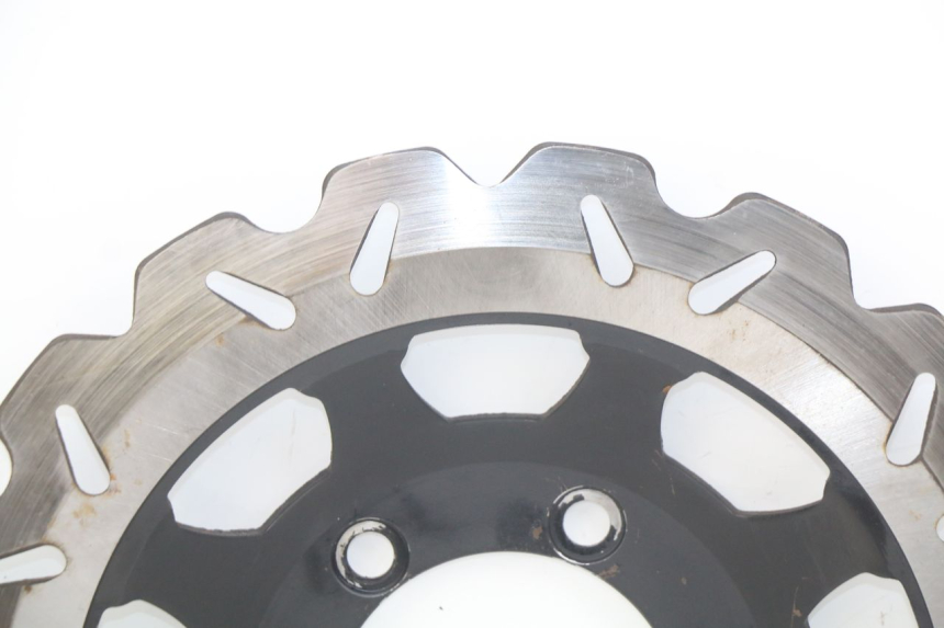 photo de DISQUE FREIN AVANT YAMASAKI RAPTOR 50 (2013 - 2018) - Gros plan technique