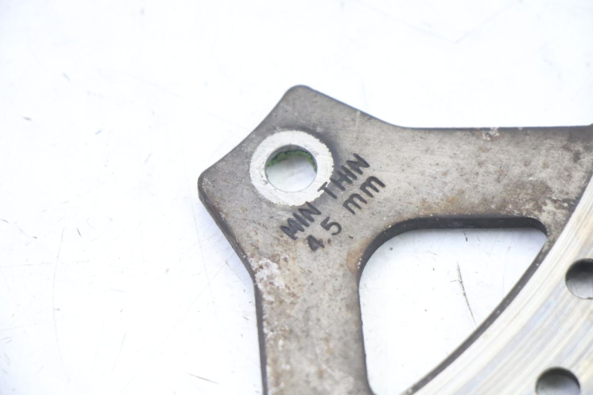 photo de DISQUE FREIN AVANT PEUGEOT SATELIS 125 (2013 - 2018) - Gros plan technique