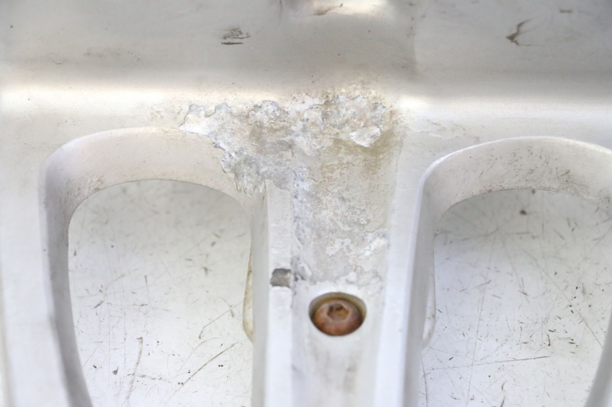 photo de DOSSERET KYMCO GRAND DINK 125 (2002 - 2007) - État de surface