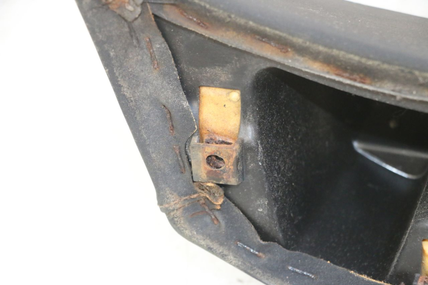 photo de DOSSERET PEUGEOT SATELIS 125 (2013 - 2018) - Gros plan technique