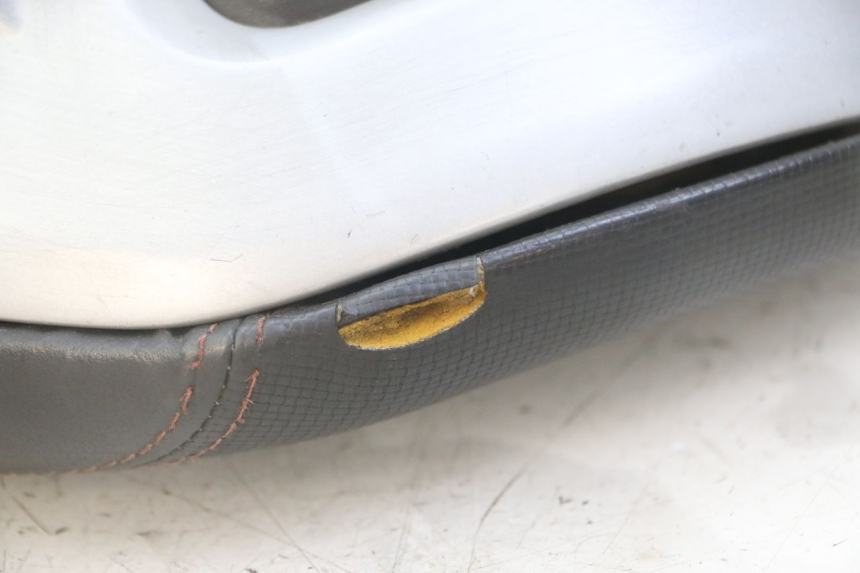 photo de DOSSERET YAMAHA X-MAX XMAX 125 (2010 - 2013) - Gros plan technique