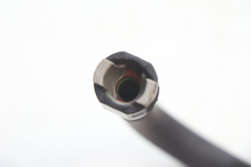 photo de DURITE INJECTEUR SUZUKI GSR 600 (2005 - 2012) - Autre angle de vue