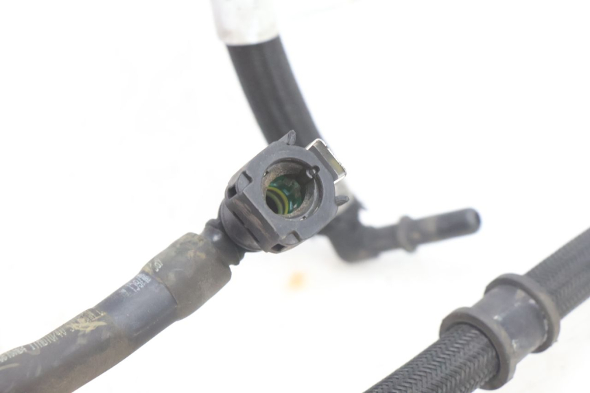 photo de DURITE INJECTEUR PIAGGIO MP3 500 (2016 - 2018) - Gros plan technique