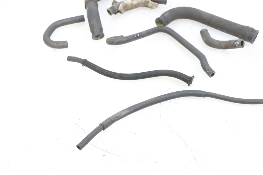 photo de DURITE RADIATEUR SUZUKI BURGMAN 650 (2013 - 2020) - Autre angle de vue