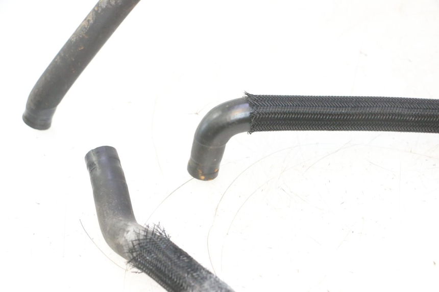 photo de DURITE RADIATEUR SUZUKI BURGMAN 125 (2007 - 2014) - Points de fixation