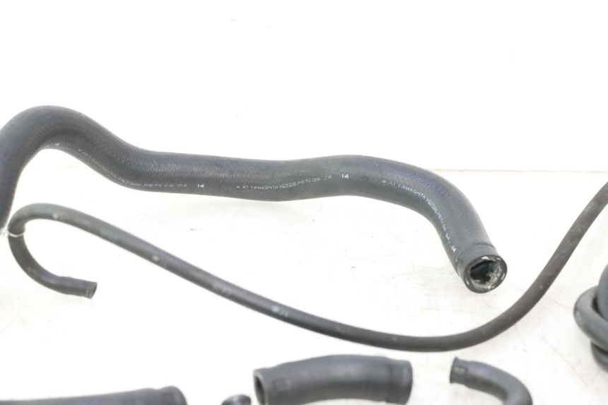 photo de DURITE RADIATEUR HONDA FJS SILVER WING SILVERWING 400 (2005 - 2008) - Gros plan technique