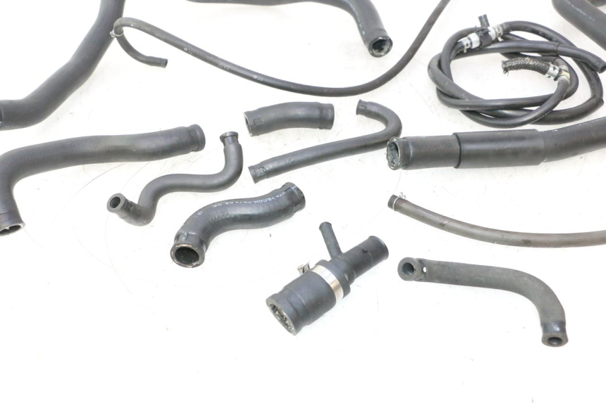 photo de DURITE RADIATEUR HONDA FJS SILVER WING SILVERWING 400 (2005 - 2008) - État de surface