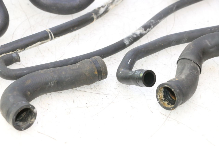 photo de DURITE RADIATEUR GILERA GP 800 (2007 - 2013) - Points de fixation