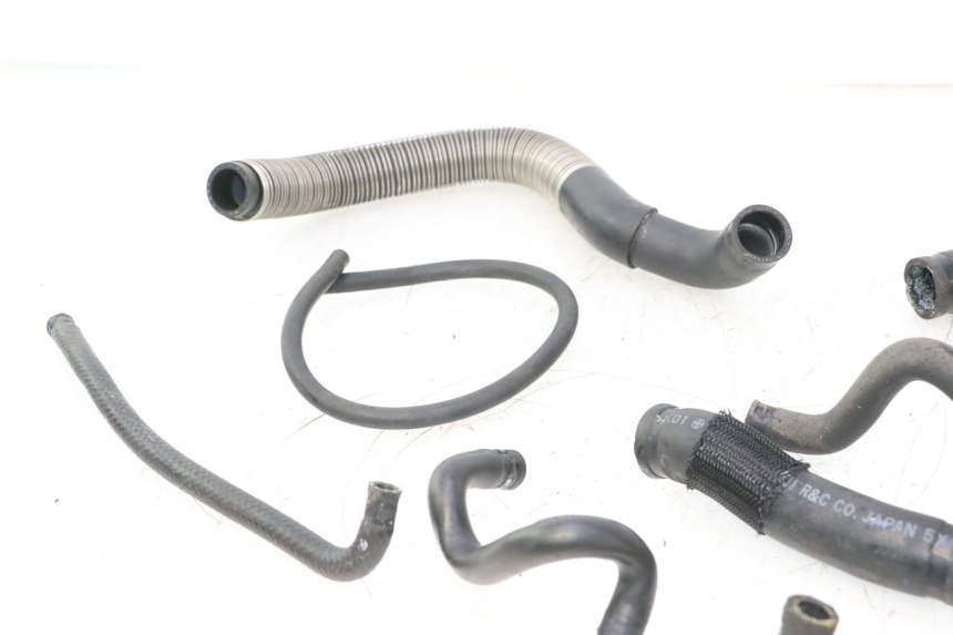 photo de DURITE RADIATEUR SUZUKI GSR 600 (2005 - 2012) - Zoom état d’usage