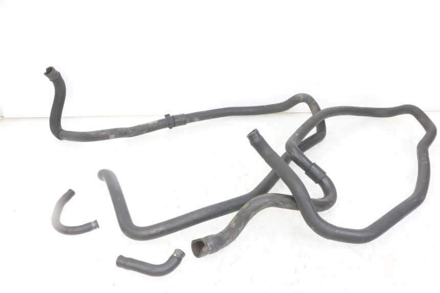 photo de DURITE RADIATEUR PIAGGIO IE MP3 YOURBAN 300 (2011 - 2016) - Vue principale