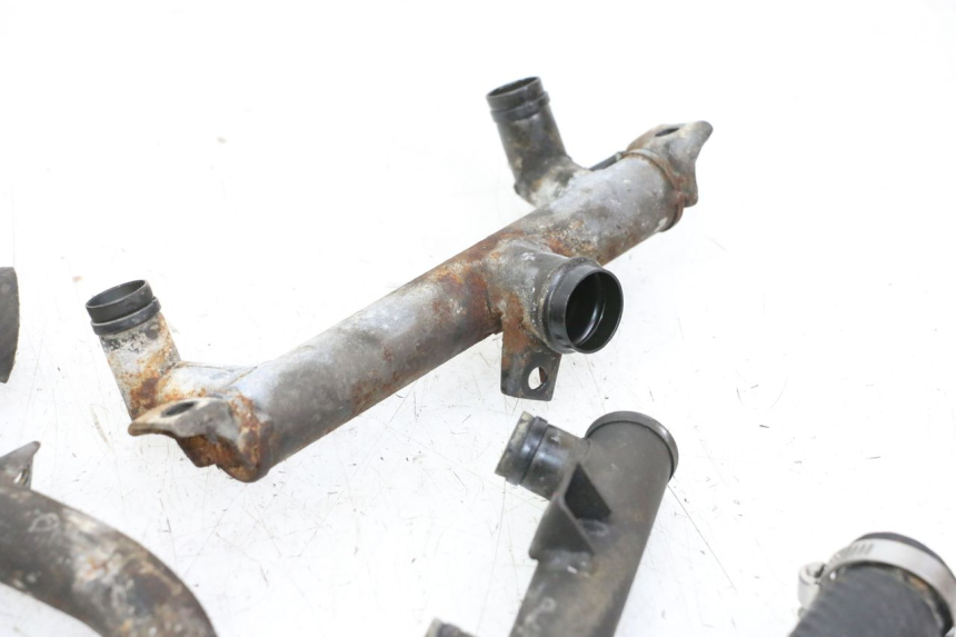 photo de DURITE RADIATEUR KAWASAKI GTR 1000 (1994 - 2004) - Gros plan technique