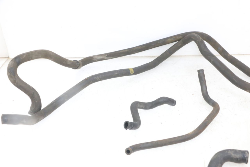 photo de DURITE RADIATEUR PIAGGIO MP3 LT 300 (2010 - 2016) - Points de fixation