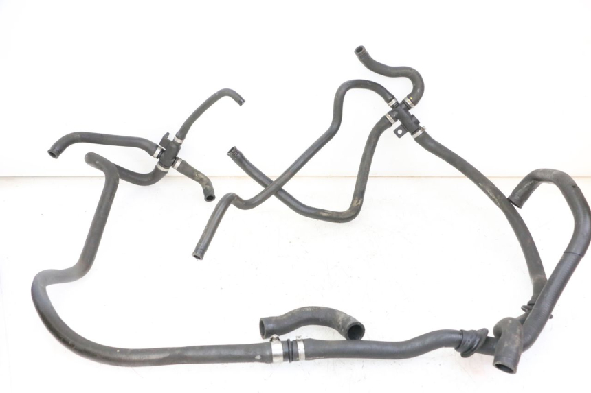 photo de DURITE RADIATEUR PIAGGIO VESPA GRANTURISMO 200 (2004 - 2005) - Zoom état d’usage