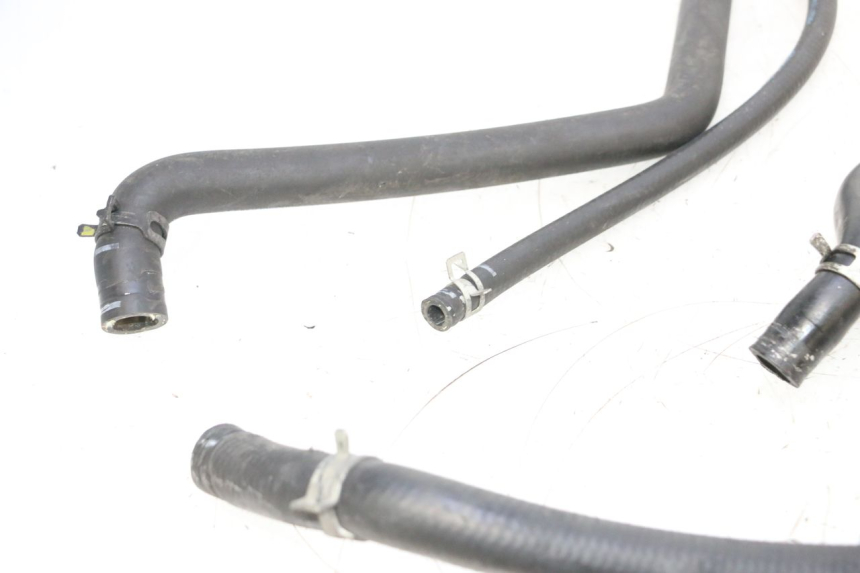 photo de DURITE RADIATEUR PEUGEOT SATELIS COMPRESSOR K15 125 (2006 - 2009) - Gros plan technique