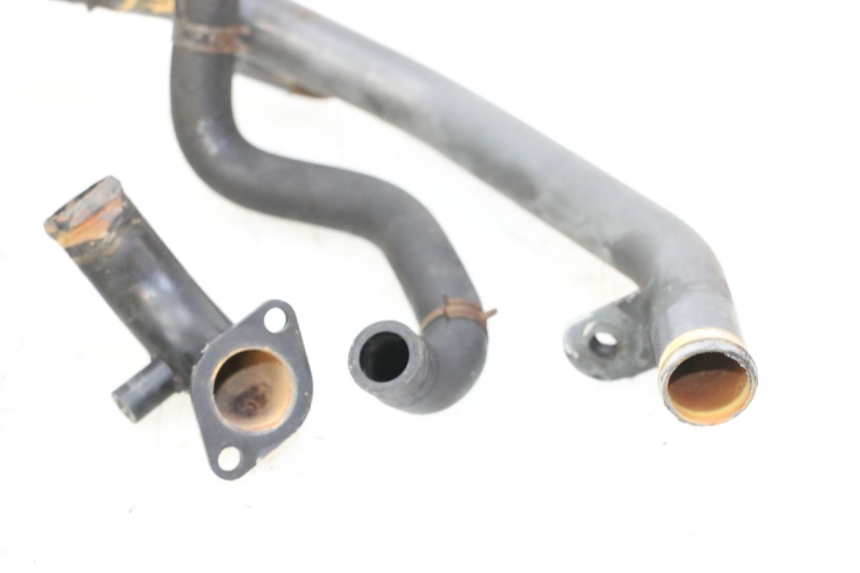 photo de DURITE RADIATEUR TRIUMPH SPRINT 900 (1995 - 1998) - Gros plan technique