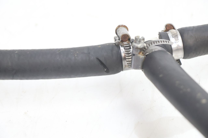 photo de DURITE RADIATEUR BOOM TRIKE FUN 500 (2004 - 2010) - Autre angle de vue