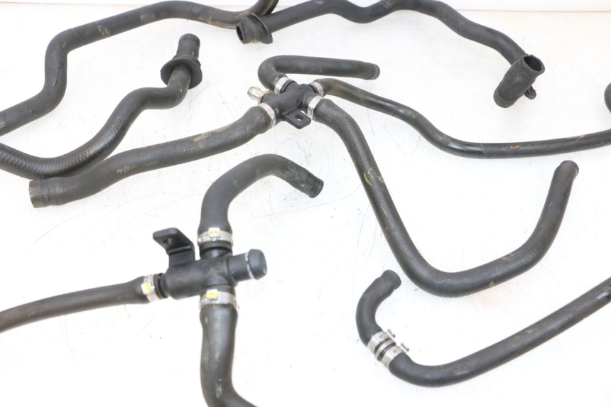 photo de DURITE RADIATEUR PIAGGIO VESPA GTS SUPER IE 125 (2009 - 2016) - Détail de la pièce