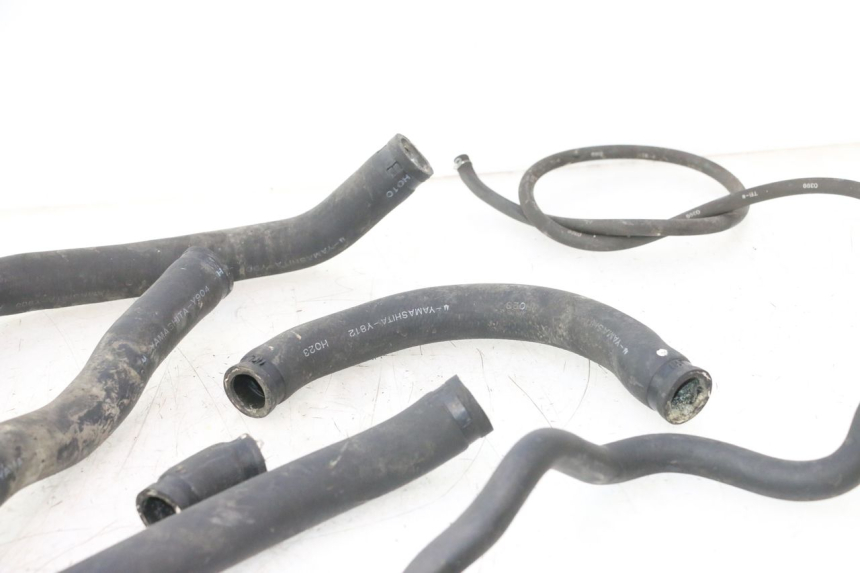 photo de DURITE RADIATEUR HONDA VFR FI RC46 800 (1998 - 2001) - Autre angle de vue