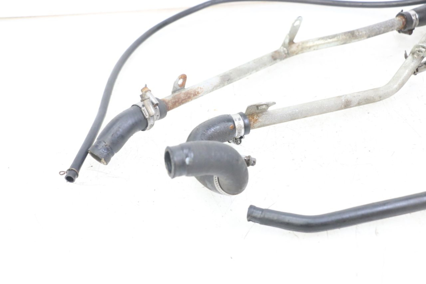 photo de DURITE RADIATEUR YAMAHA XMAX X-MAX 125 (2006 - 2009) - Autre angle de vue