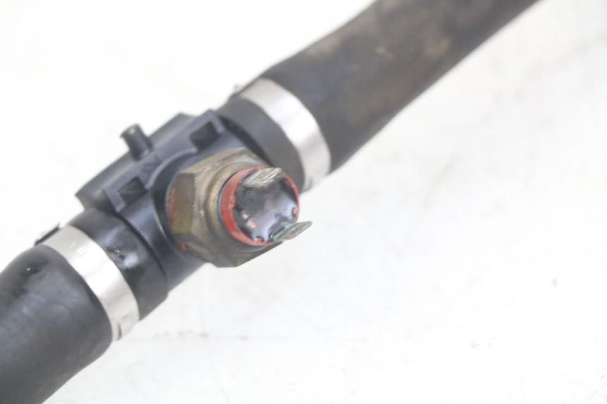 photo de DURITE RADIATEUR PIAGGIO XEVO - X EVO 125 (2007 - 2017) - Zoom état d’usage