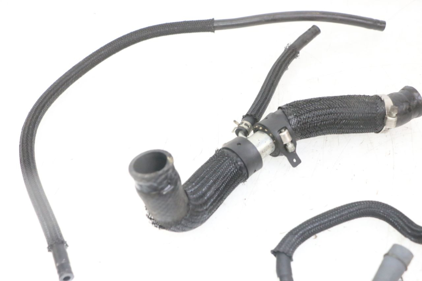 photo de DURITE RADIATEUR YAMAHA XJ6 ABS 600 (2008 - 2016) - État de surface