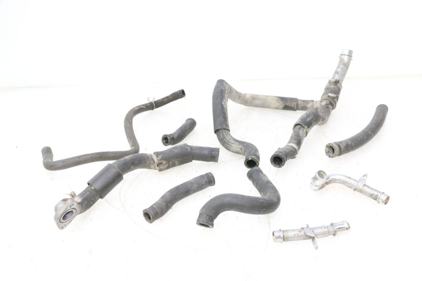 photo de DURITE RADIATEUR HONDA XRV AFRICA TWIN 750 (1990 - 1992) - Points de fixation