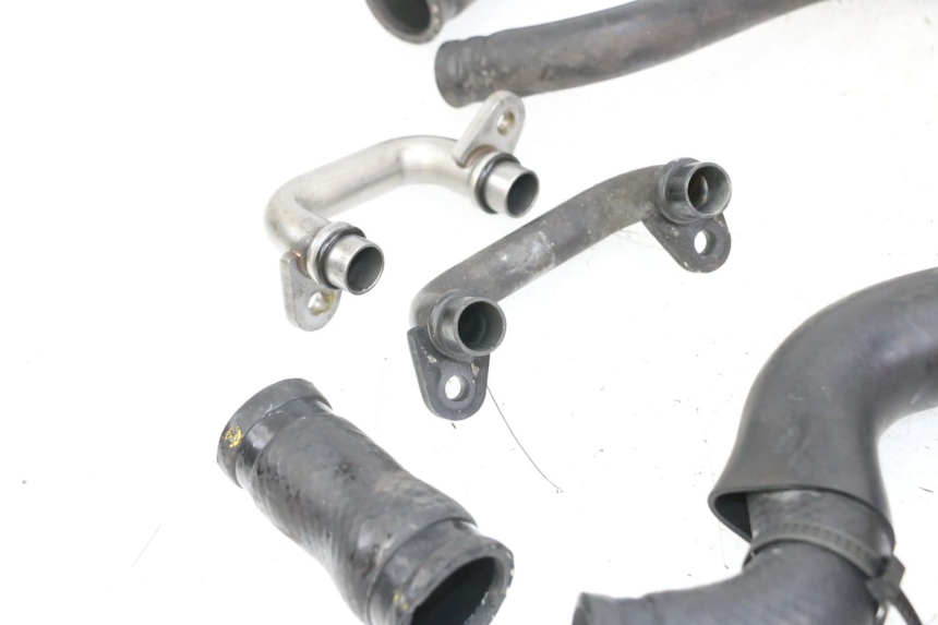 photo de DURITE RADIATEUR YAMAHA FZ1 FAZER 1000 (2007 - 2009) - Pièce contrôlée