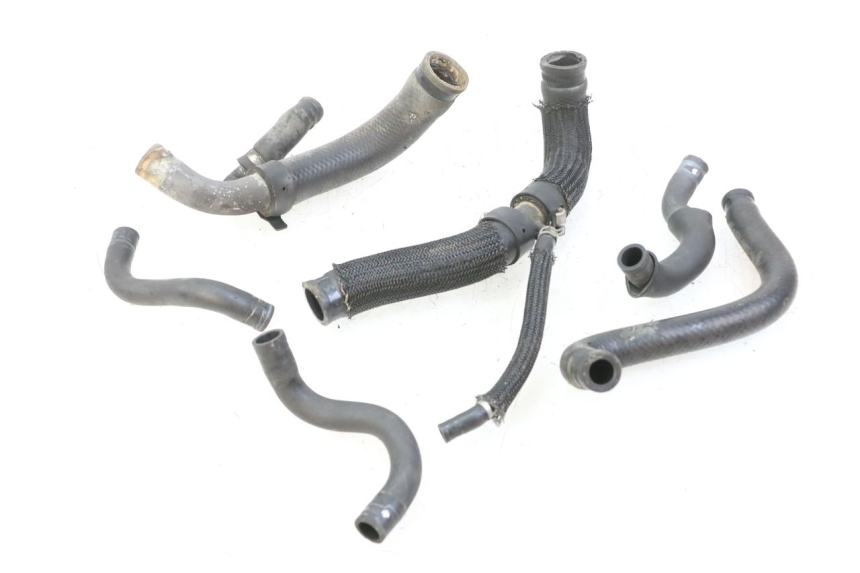 photo de DURITE RADIATEUR YAMAHA XJ6 600 (2008 - 2016) - Gros plan technique