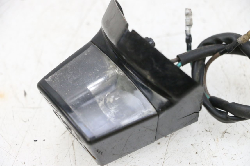 photo de ECLAIRAGE DE PLAQUE KYMCO AGILITY CITY 4T 50 (2008 - 2016) - Détail de la pièce