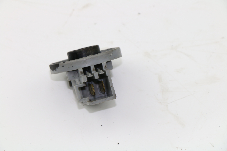 photo de ECLAIRAGE DE PLAQUE SUZUKI AN BURGMAN 400 (1999 - 2005) - Détail de la pièce