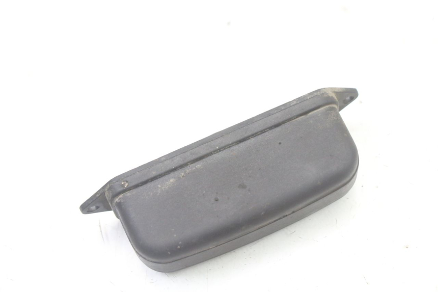 photo de ECLAIRAGE DE PLAQUE APRILIA ATLANTIC 125 (2003 - 2009) - Zoom état d’usage