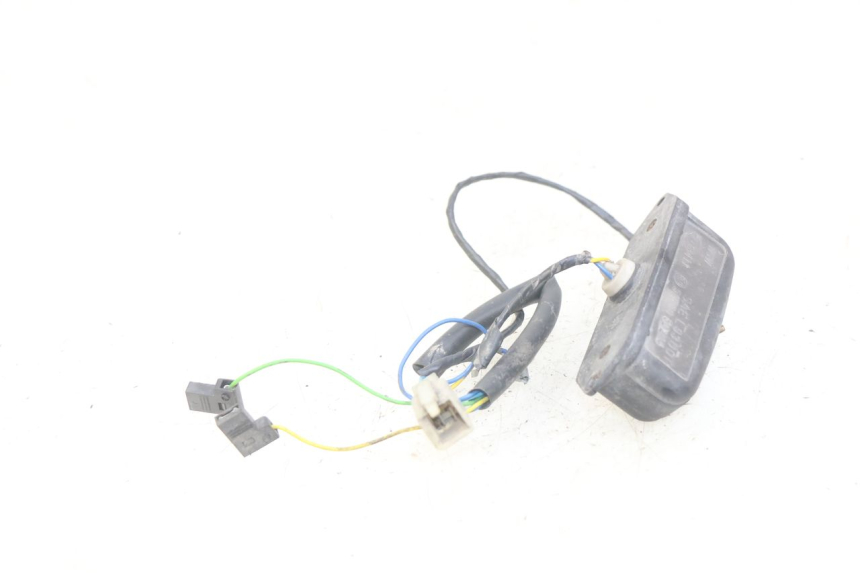 photo de ECLAIRAGE DE PLAQUE APRILIA ATLANTIC 125 (2003 - 2009) - Zoom état d’usage