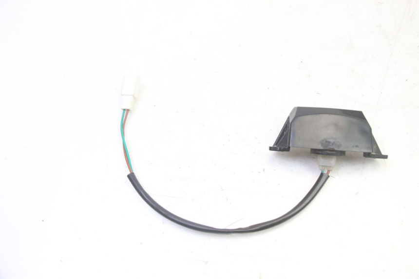 photo de ECLAIRAGE DE PLAQUE MOTRON BREEZY 4T 50 (2021 - 2025) - Autre angle de vue