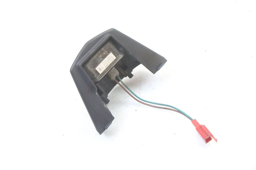 photo de ECLAIRAGE DE PLAQUE KYMCO DINK STREET 125 (2009 - 2014) - Zoom état d’usage