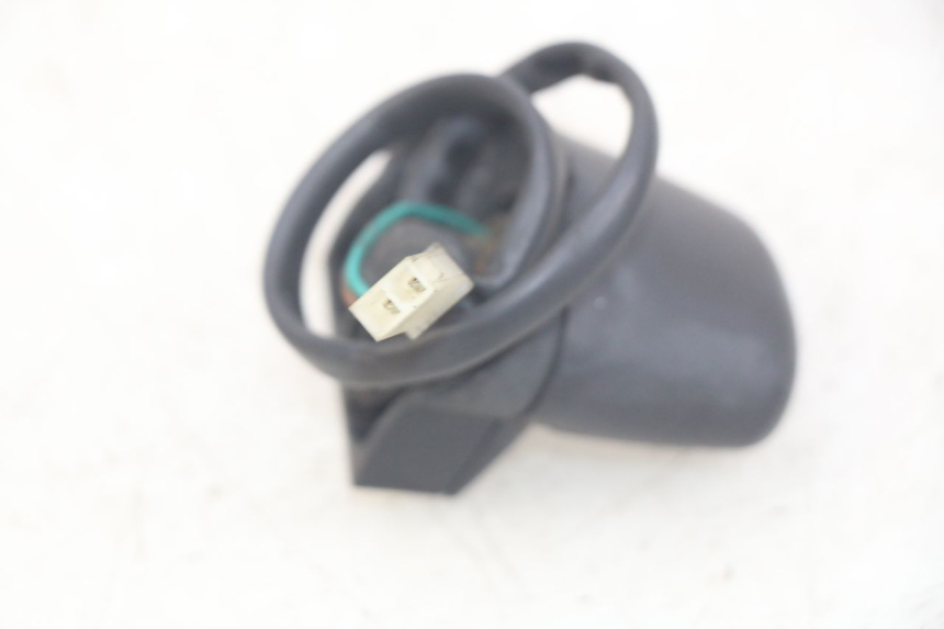 photo de ECLAIRAGE DE PLAQUE PEUGEOT ELYSEO 125 (1999 - 2004) - Zoom état d’usage