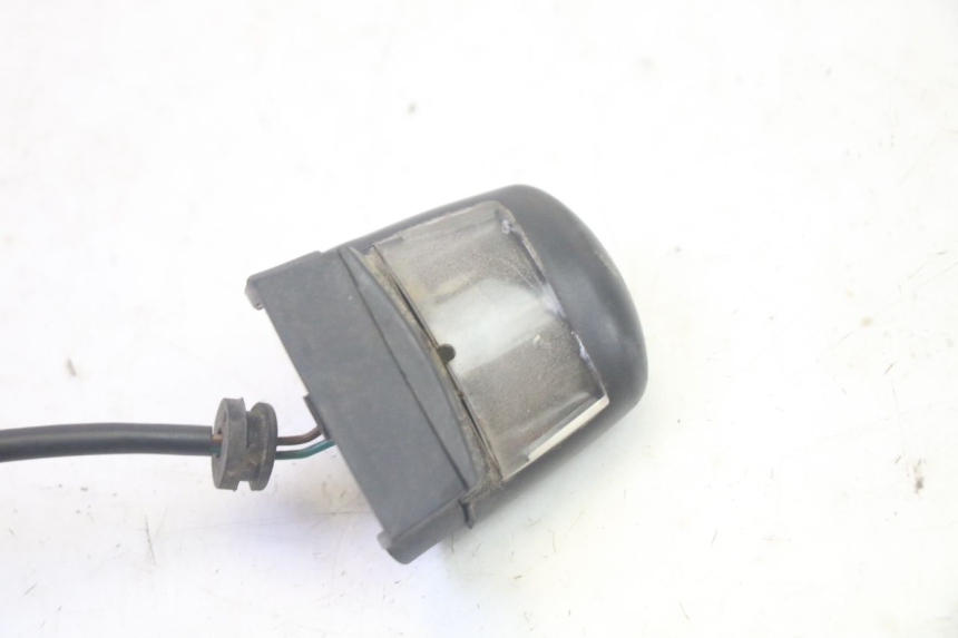 photo de ECLAIRAGE DE PLAQUE PEUGEOT ELYSEO 125 (1999 - 2004) - Autre angle de vue