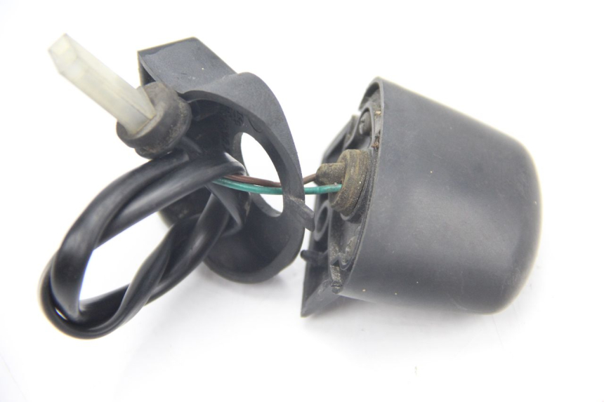 photo de ECLAIRAGE DE PLAQUE PEUGEOT ELYSTAR 125 (2002 - 2007) - Zoom état d’usage