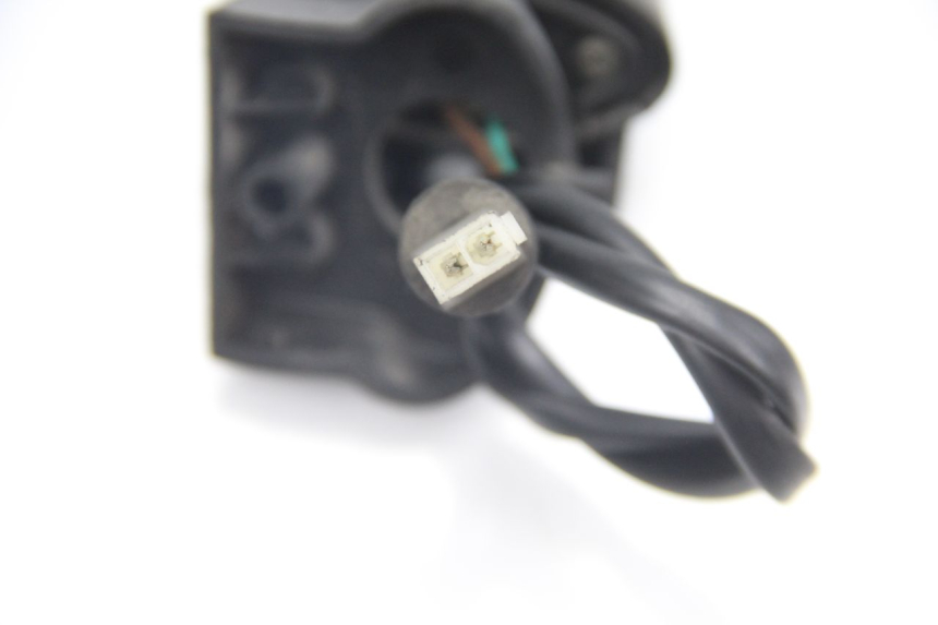 photo de ECLAIRAGE DE PLAQUE PEUGEOT ELYSTAR 125 (2002 - 2007) - Autre angle de vue