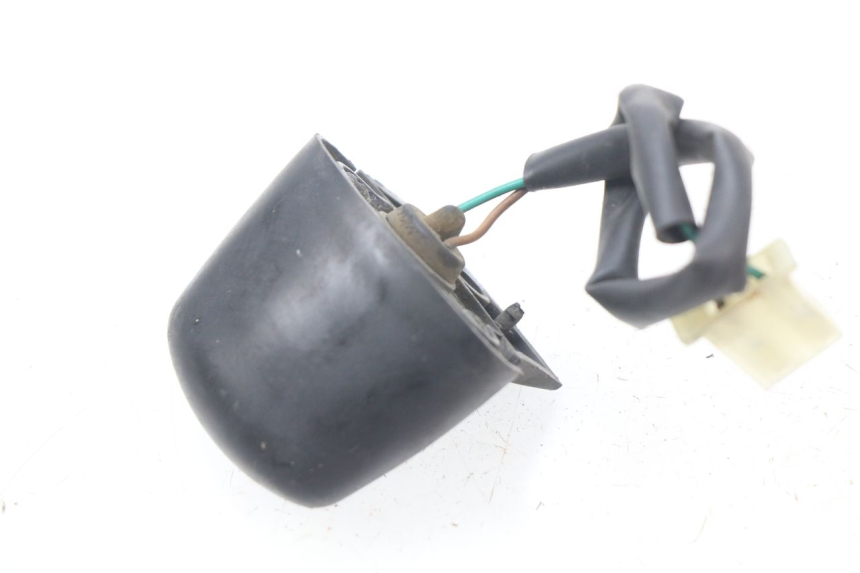 photo de ECLAIRAGE DE PLAQUE HONDA FES PANTHEON 125 (2003 - 2007) - Zoom état d’usage